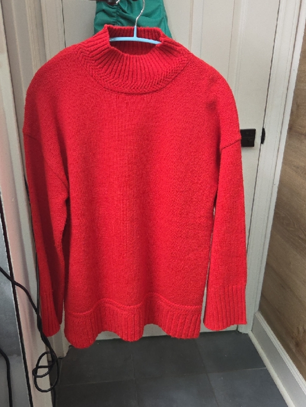 Tahari Comfy Red Turtleneck Sweater NWT Medium